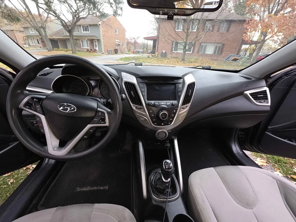 2012 Hyundai Veloster - Image 8 of 11