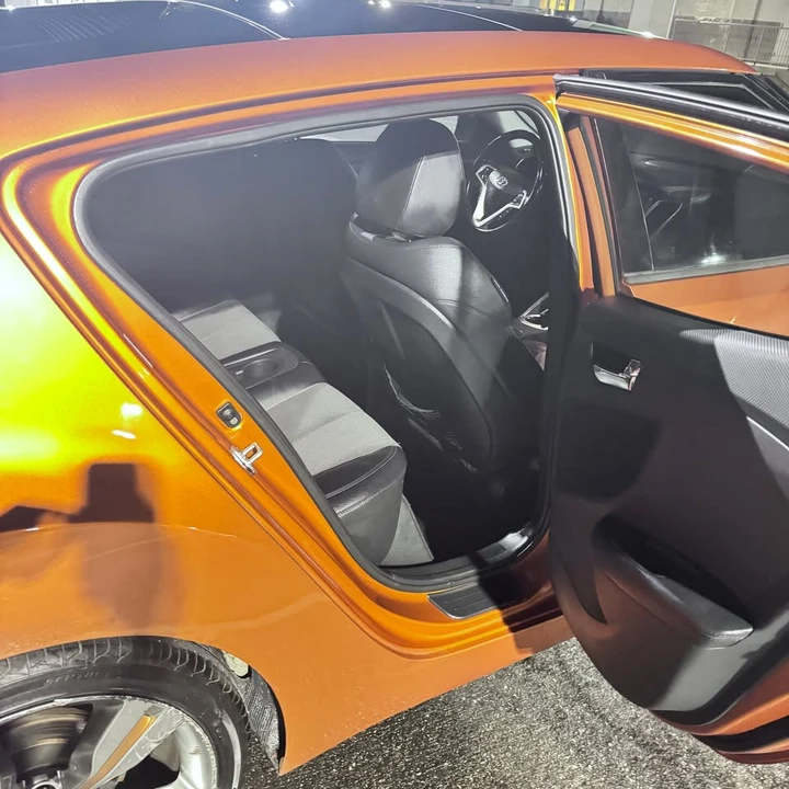2012 Hyundai Veloster - Image 5 of 16