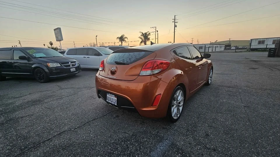 2012 Hyundai Veloster - Image 8 of 10