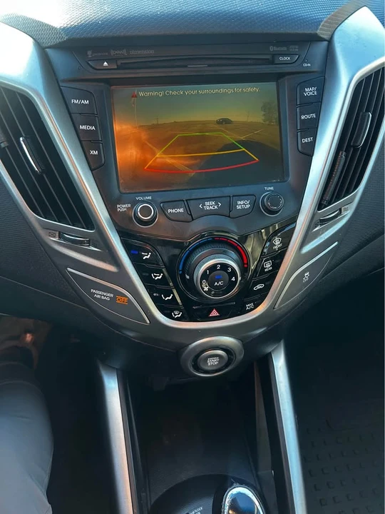 2012 Hyundai Veloster - Image 14 of 16