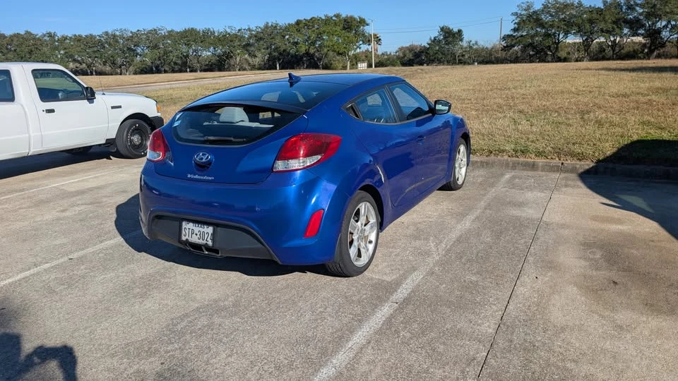 2012 Hyundai Veloster - Image 3 of 4
