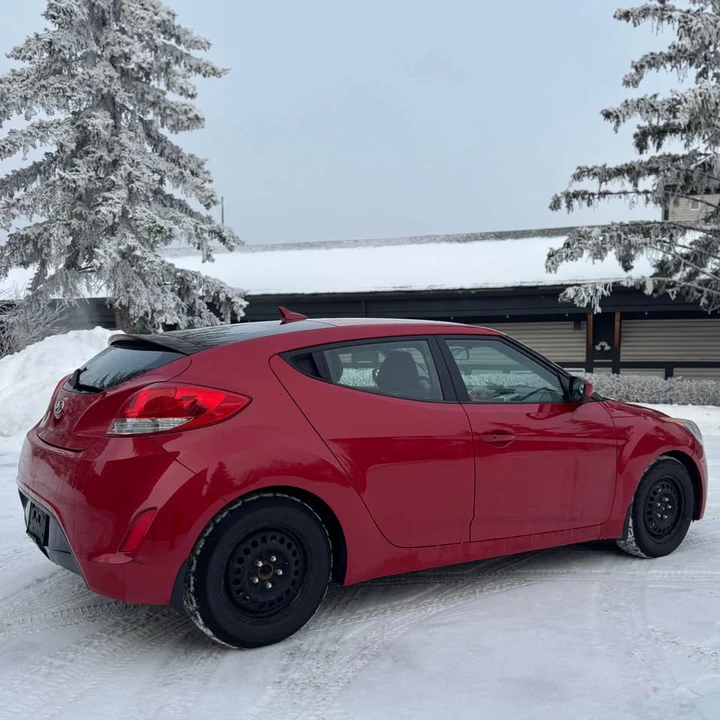 2012 Hyundai Veloster - Image 8 of 17