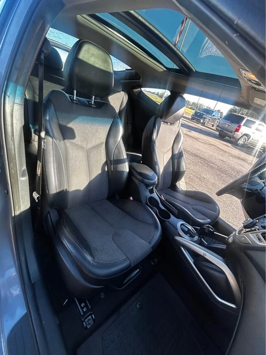 2012 Hyundai Veloster - Image 10 of 16