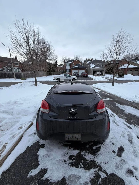 2012 Hyundai Veloster - Image 2 of 9