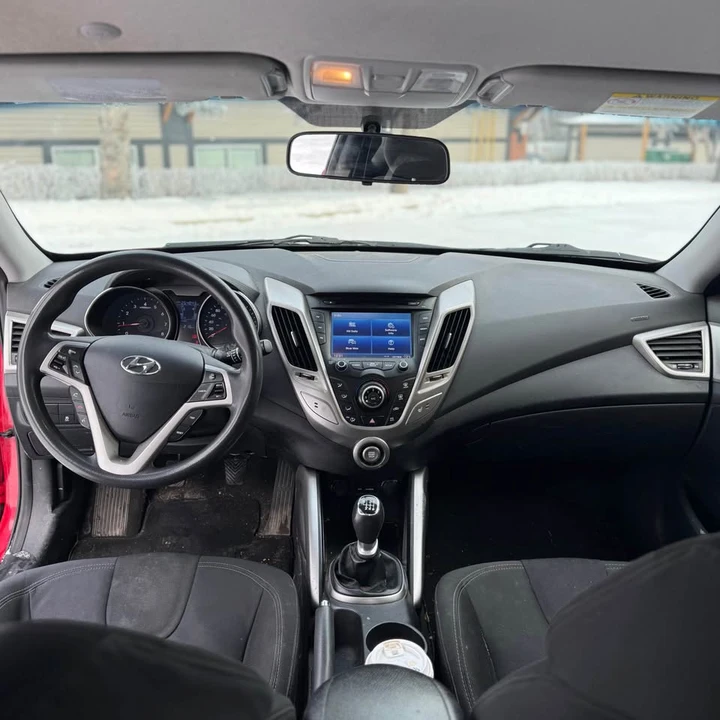 2012 Hyundai Veloster - Image 11 of 17