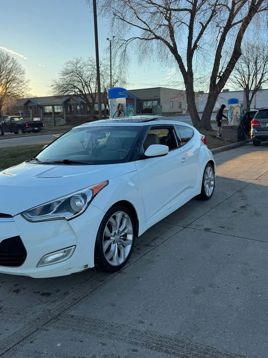 2012 Hyundai Veloster - Image 3 of 5