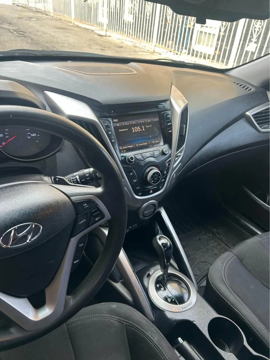 2012 Hyundai Veloster - Image 7 of 11