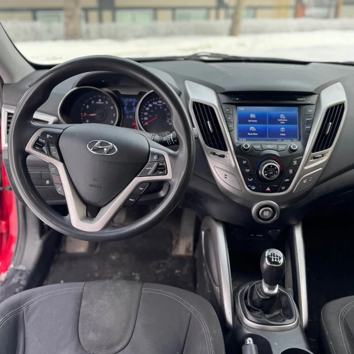 2012 Hyundai Veloster - Image 12 of 17