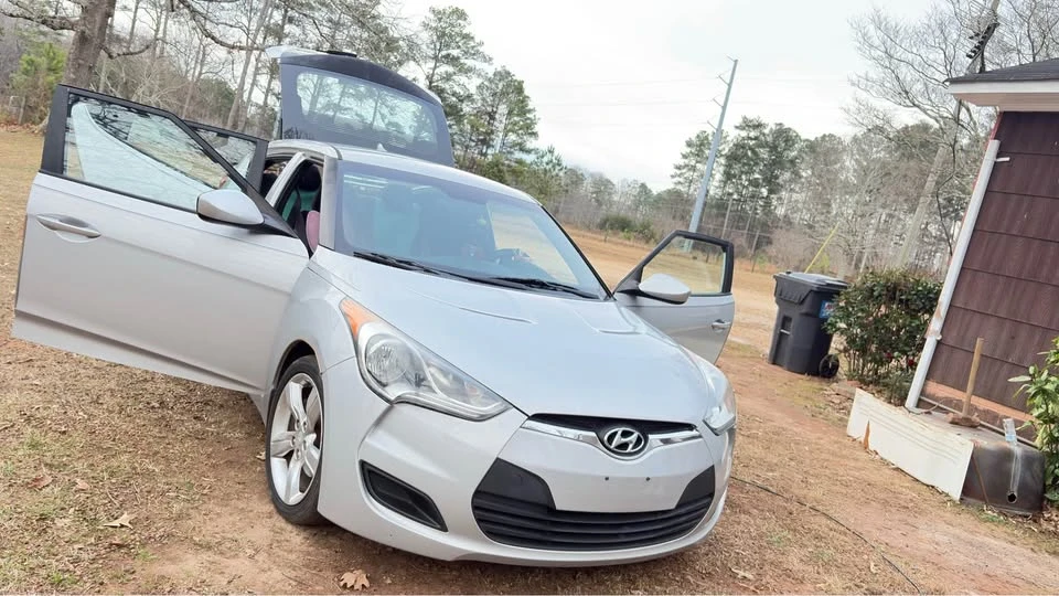 2012 Hyundai Veloster - Image 2 of 10