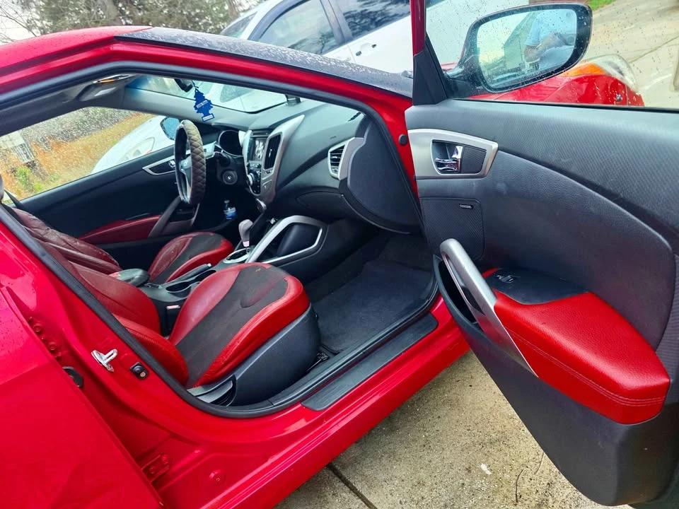 2012 Hyundai Veloster - Image 8 of 13