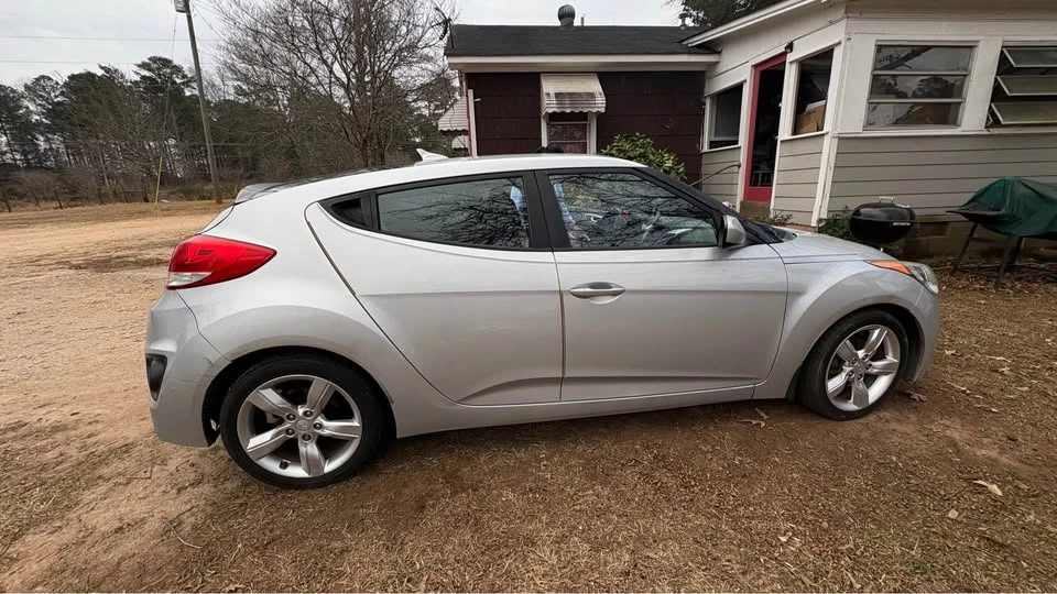 2012 Hyundai Veloster - Image 9 of 10