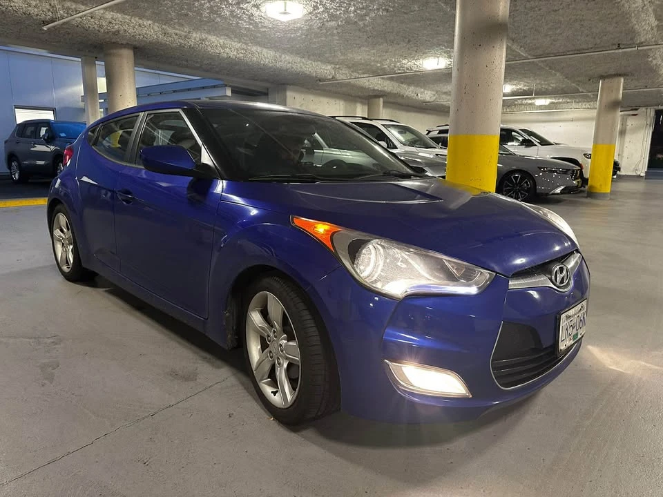 2012 Hyundai Veloster - Image 2 of 16