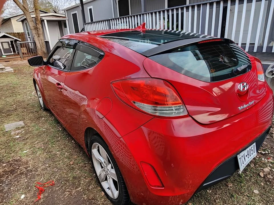 2012 Hyundai Veloster - Image 4 of 10