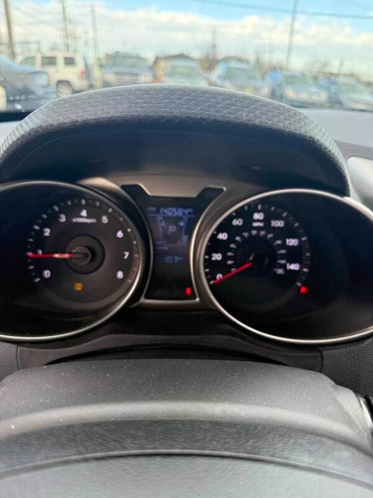 2012 Hyundai Veloster - Image 12 of 12