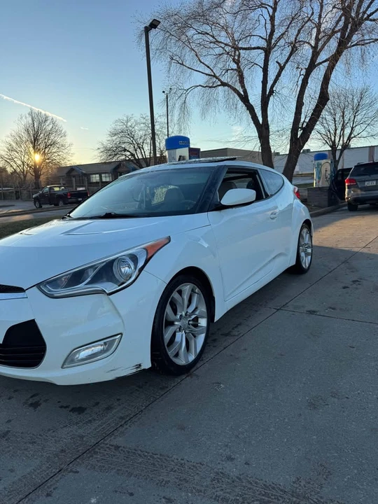 2012 Hyundai Veloster - Image 4 of 5