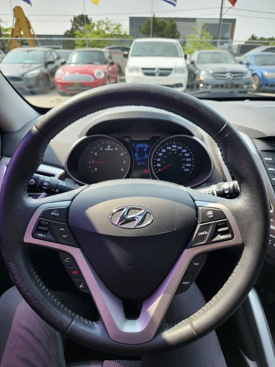 2012 Hyundai Veloster - Image 11 of 16