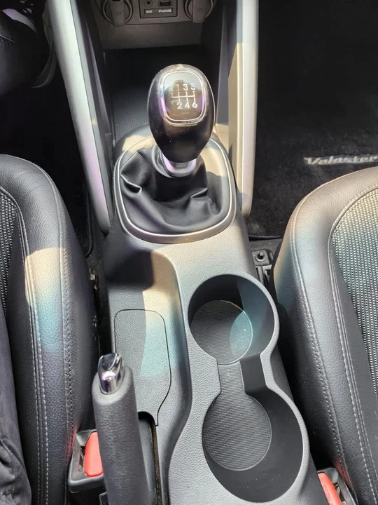 2012 Hyundai Veloster - Image 15 of 16