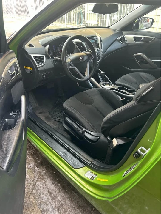 2012 Hyundai Veloster - Image 2 of 11