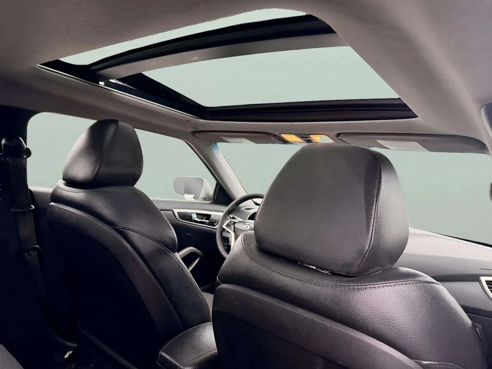 2012 Hyundai Veloster - Image 4 of 10