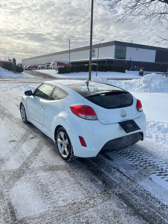 2012 Hyundai Veloster - Image 3 of 11