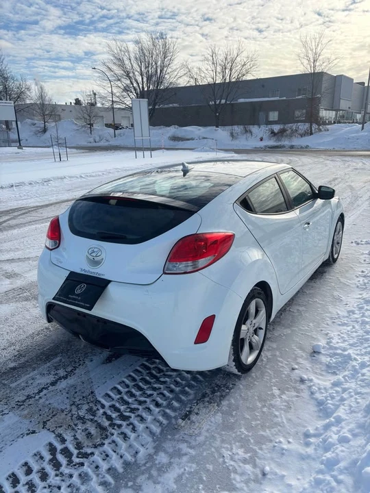 2012 Hyundai Veloster - Image 5 of 11