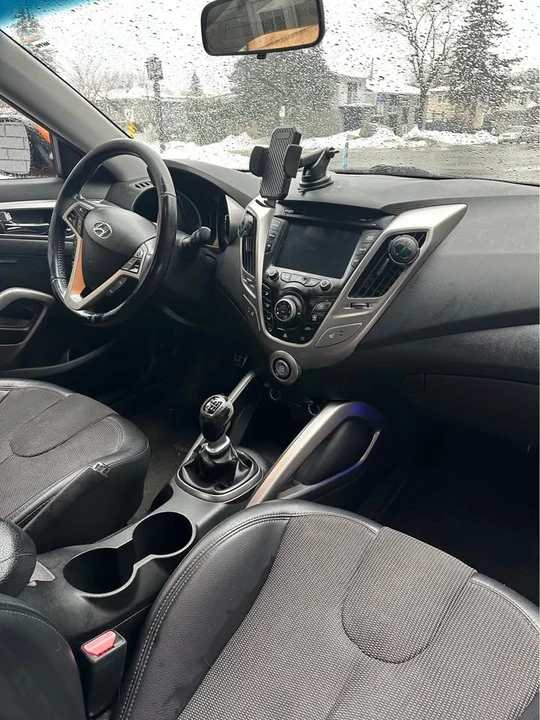 2012 Hyundai Veloster - Image 7 of 11