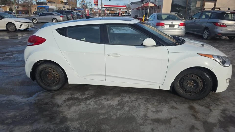 2012 Hyundai Veloster - Image 3 of 9