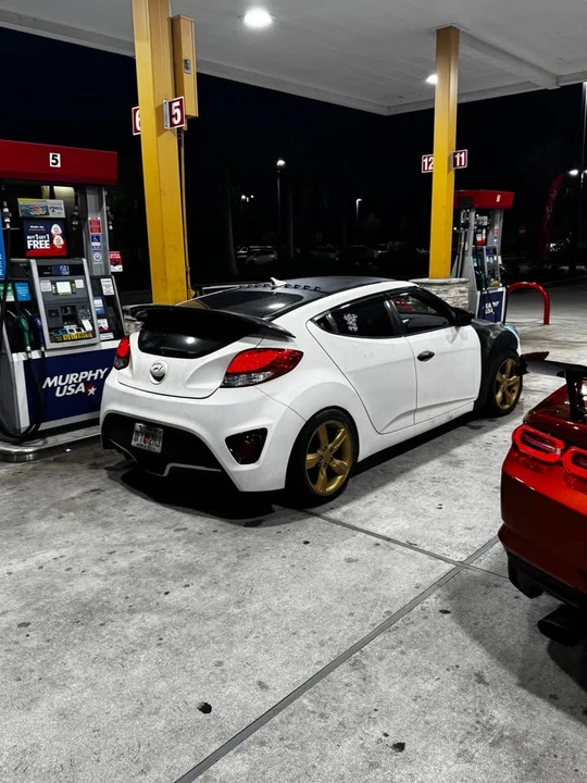 2012 Hyundai Veloster - Image 2 of 4