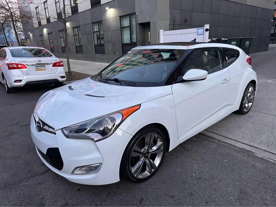 2012 Hyundai Veloster - Image 3 of 11