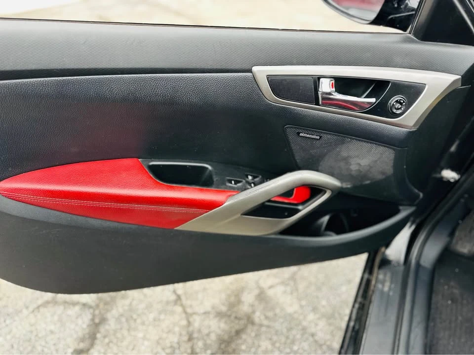 2012 Hyundai Veloster - Image 8 of 10