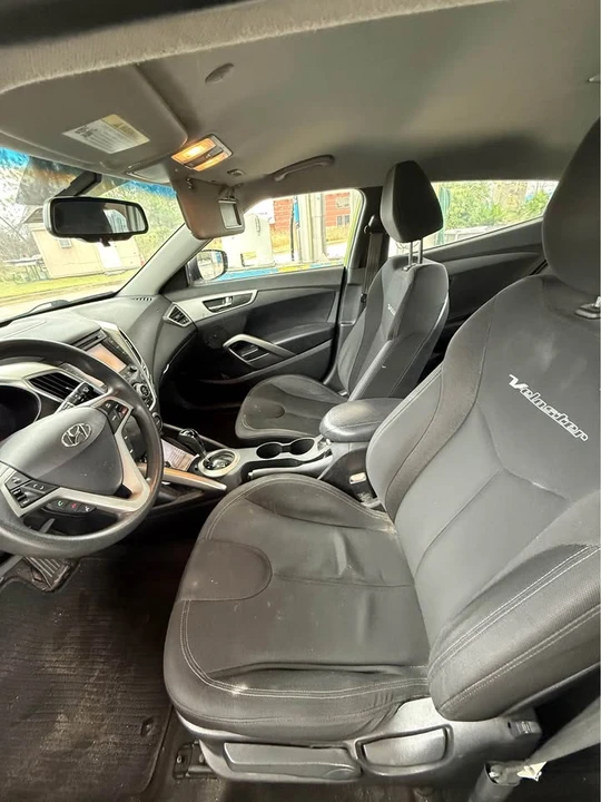 2012 Hyundai Veloster - Image 6 of 7