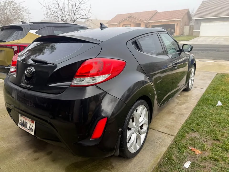 2012 Hyundai Veloster - Image 2 of 5