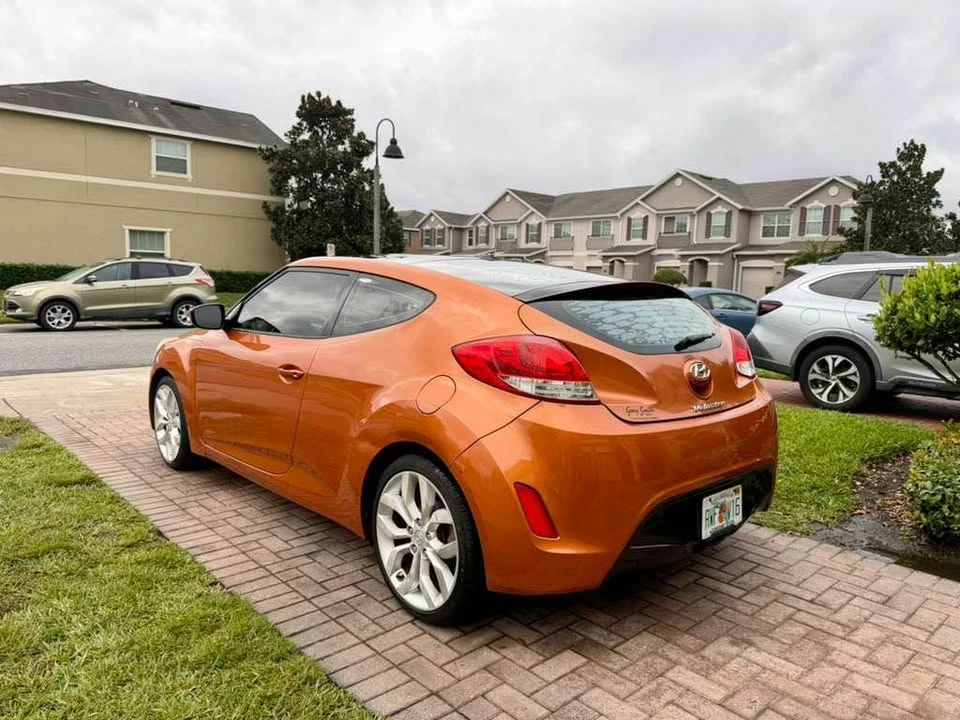 2012 Hyundai Veloster - Image 8 of 13