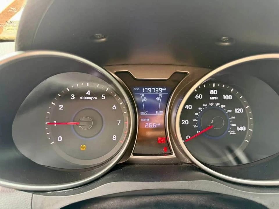 2012 Hyundai Veloster - Image 11 of 13