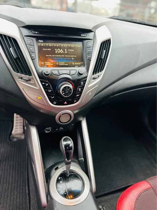 2012 Hyundai Veloster - Image 6 of 10