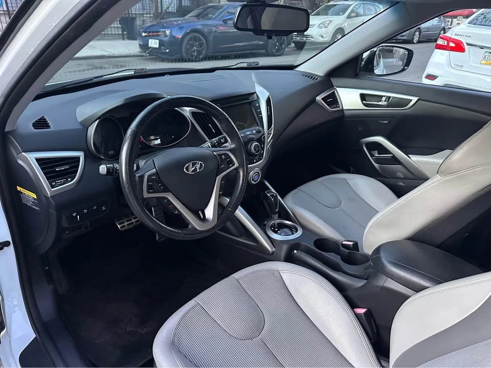 2012 Hyundai Veloster - Image 7 of 11