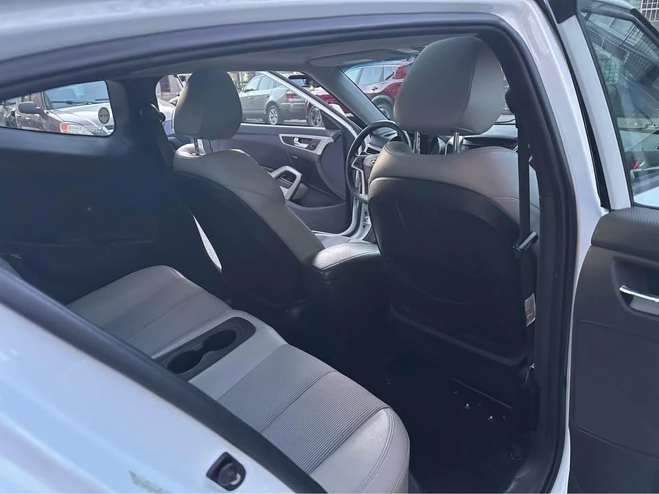 2012 Hyundai Veloster - Image 11 of 11