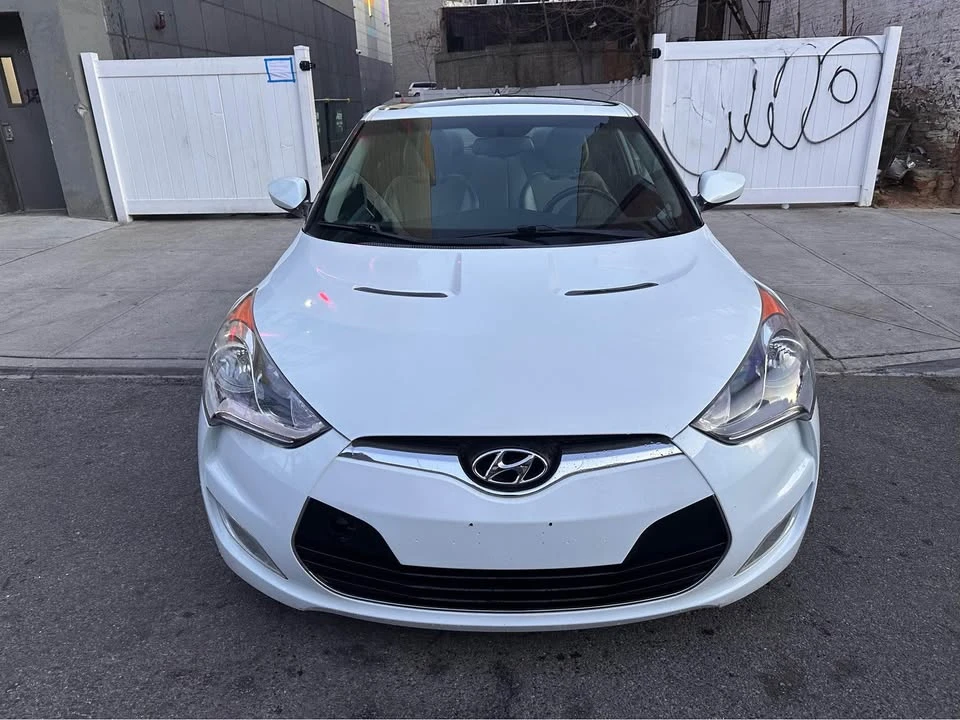 2012 Hyundai Veloster - Image 2 of 11