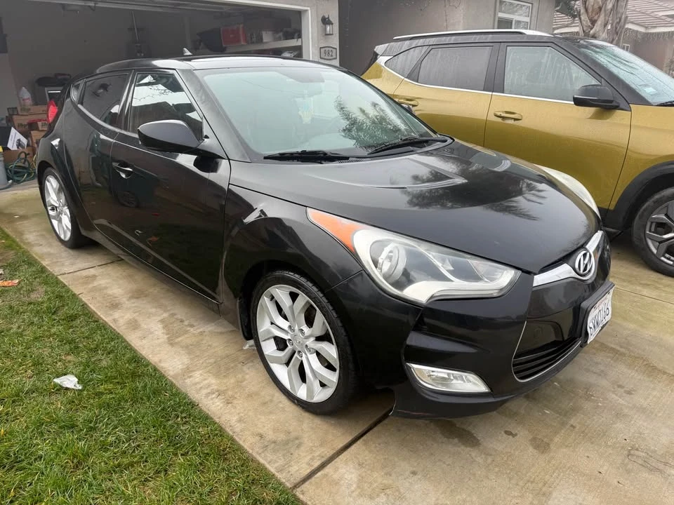 2012 Hyundai Veloster - Image 4 of 5