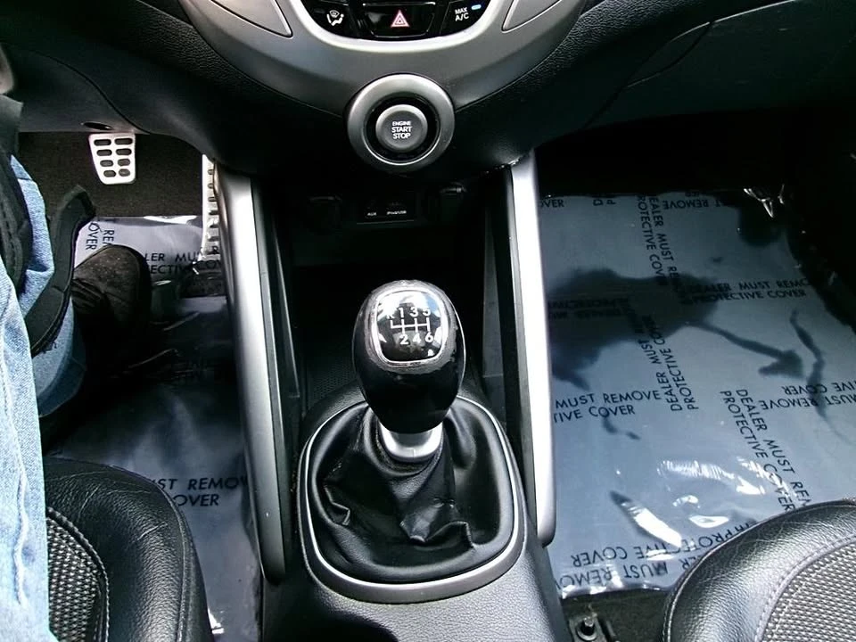 2012 Hyundai Veloster - Image 17 of 20