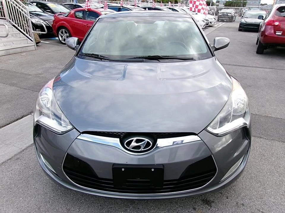 2012 Hyundai Veloster - Image 2 of 20