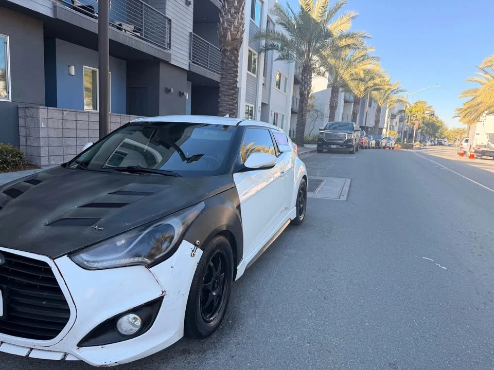 2012 Hyundai Veloster - Image 4 of 6