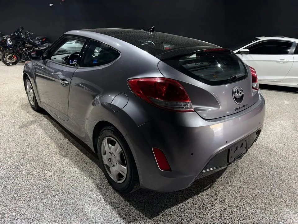 2012 Hyundai Veloster - Image 2 of 11