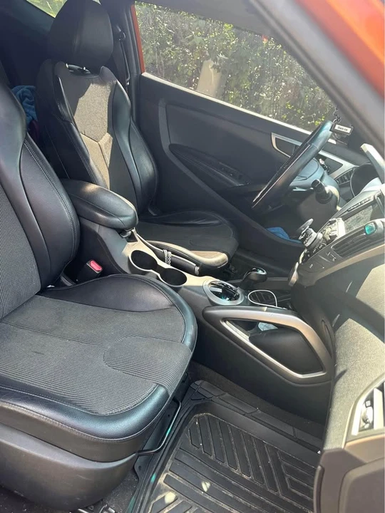 2012 Hyundai Veloster - Image 8 of 10