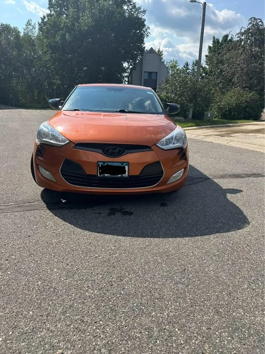 2012 Hyundai Veloster - Image 2 of 10