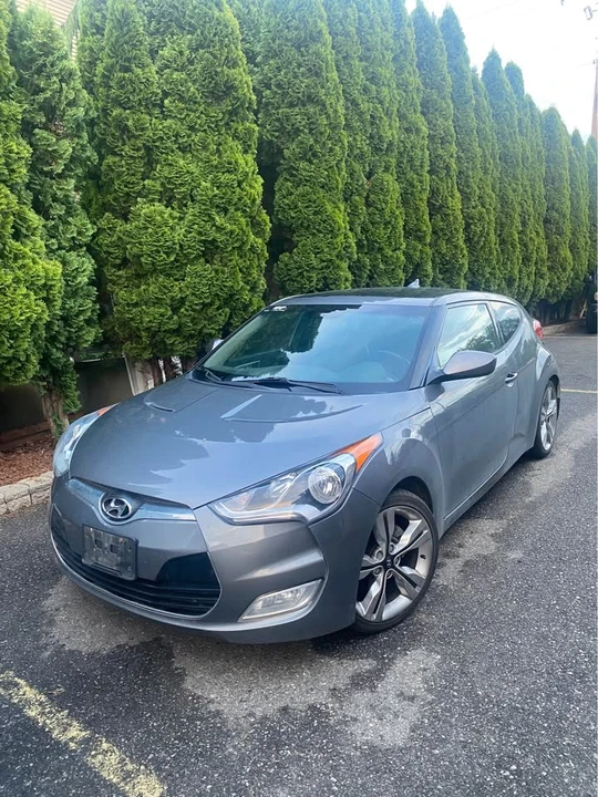 2012 Hyundai Veloster - Image 2 of 6