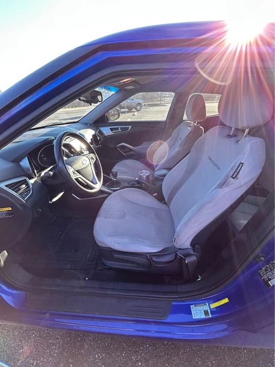 2012 Hyundai Veloster - Image 4 of 7