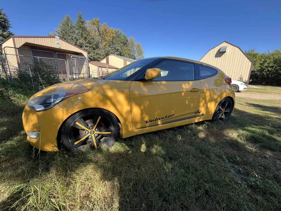 2012 Hyundai Veloster - Image 2 of 19