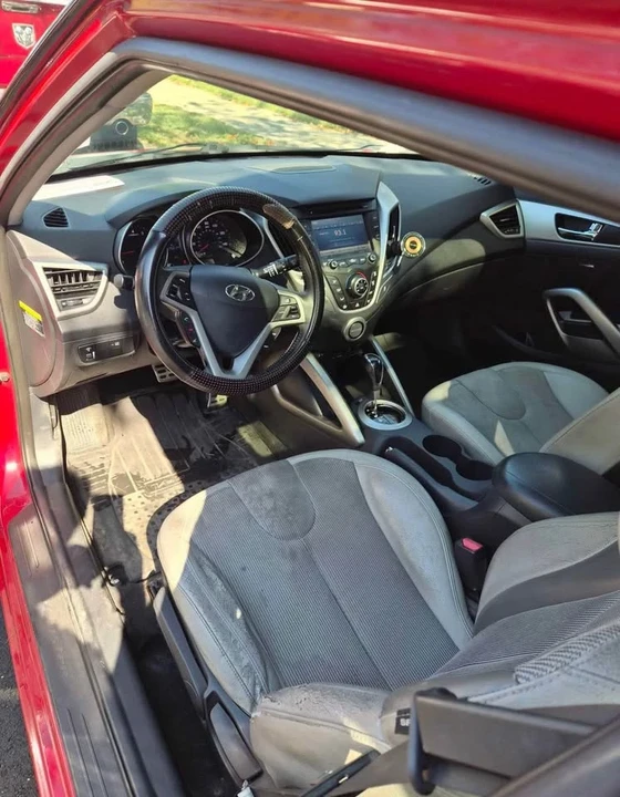 2012 Hyundai Veloster - Image 4 of 5