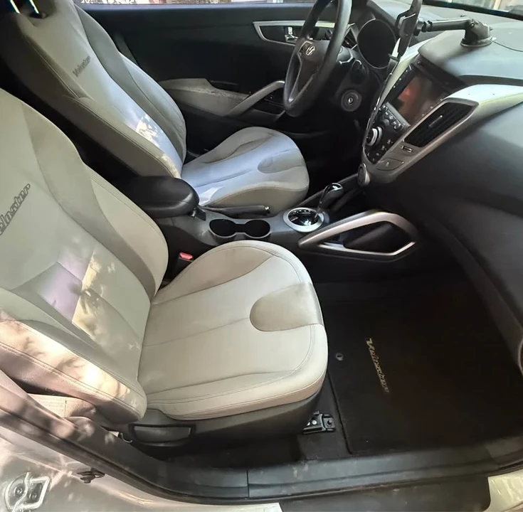 2012 Hyundai Veloster - Image 7 of 12